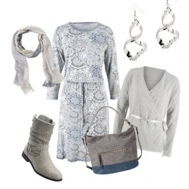 Outfit Basic in colori tenui