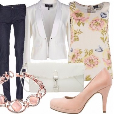 Outfit Jeans, bianco e fiori....