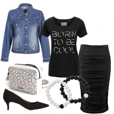 Outfit T-shirt e tubino