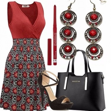 Outfit Abito femminile e tacco