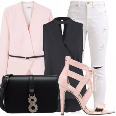Outfit Rosa blu e bianco: scelta top