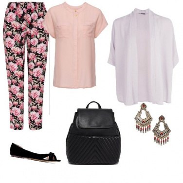 Outfit Fiori e zaino