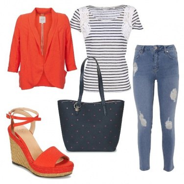 Outfit Marine e rosso