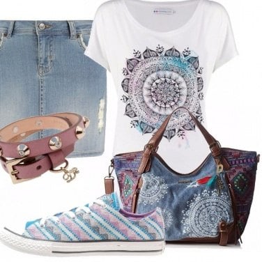 Outfit Gonna in jeans e sneakers