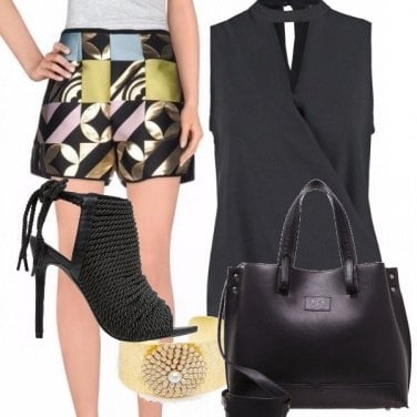 Outfit Shorts and heels