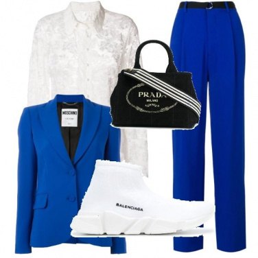 Outfit In ufficio in blu..