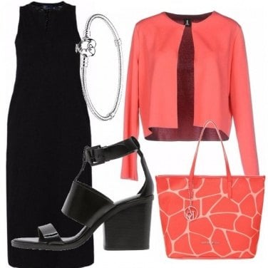 Outfit Nero e corallo