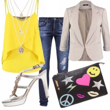 Outfit Un po\' donna un po\' teenager!