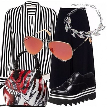 Outfit A righe nere