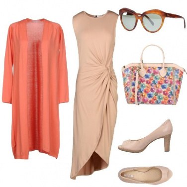 Outfit Spolverino pesca e borsa fiorata