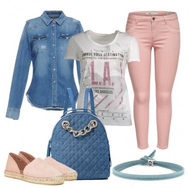 Outfit In rosa e azzurro