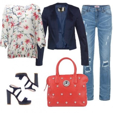 Outfit Jeans, tacchi e borsa griffata