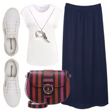 Outfit In bianco e blu