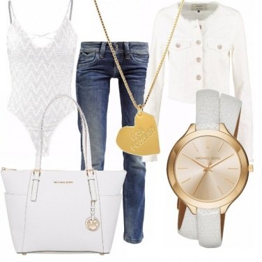 Outfit White and gold