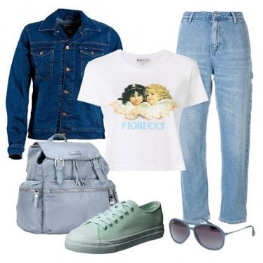 Outfit Con la giacca legata in vita