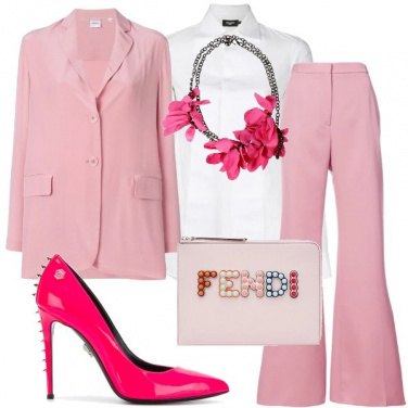 Outfit Il tailleur si tinge di rosa