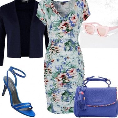 Outfit Fiori e colori tenui