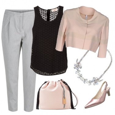 Outfit Nero e rosa pallido