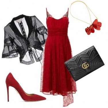 Outfit Invitata in rosso fuoco