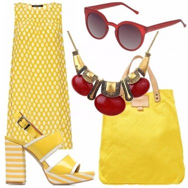 Outfit A yellow lemon tree