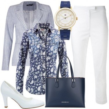 Outfit Bianco e blu in ufficio