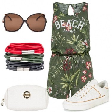Outfit Floreale e sneakers