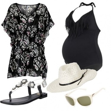 Outfit Al mare con il pancione