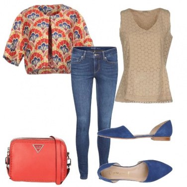 Outfit La giacca corta floreale