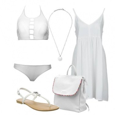 Outfit Candore in spiaggia