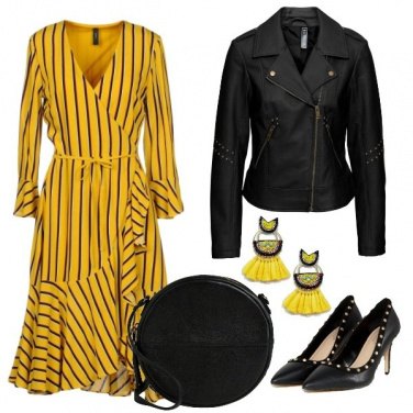 Outfit Volant e chiodo
