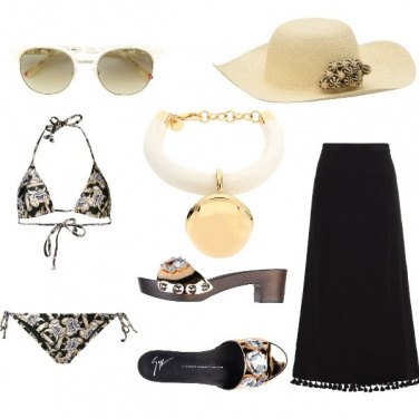 Outfit Natural Colors on the Beach
