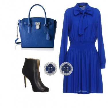 Outfit Blu avvolgente