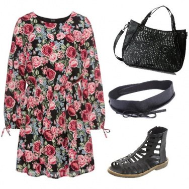 Outfit Abito con rose