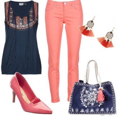 Outfit Blu e rosa corallo