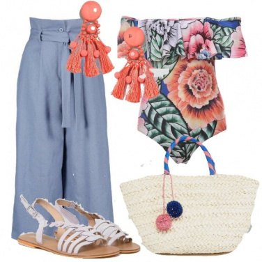 Outfit Un costume floreale