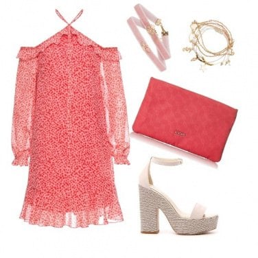 Outfit Strawberry field