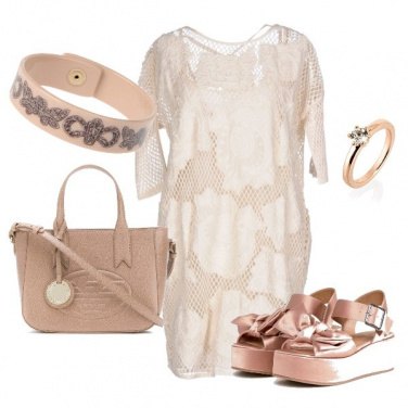 Outfit Trendy nude