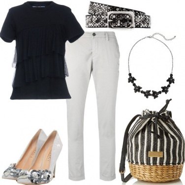 Outfit Basic ma con dettagli originali