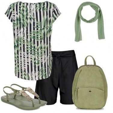 Outfit Green Details