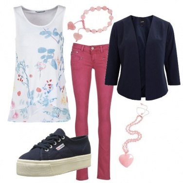 Outfit Cuore rosa