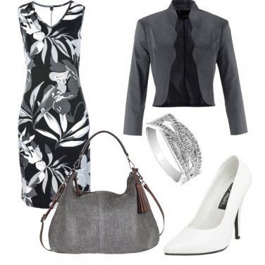 Outfit Grigio estivo