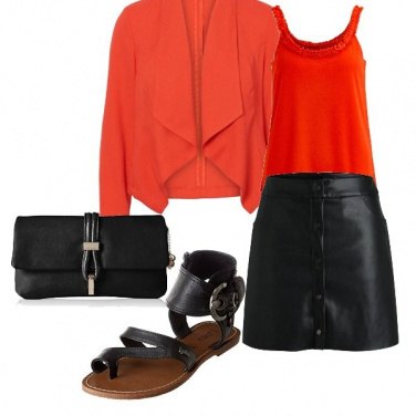 Outfit Nero arancione..può andare !