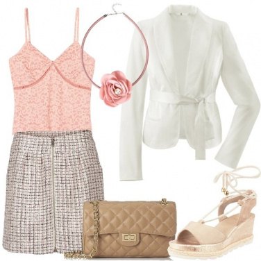 Outfit Pizzo e una rosa
