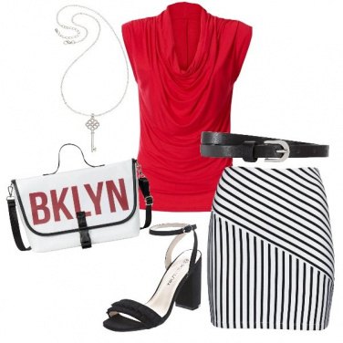 Outfit Minigonna a righe asimmetriche
