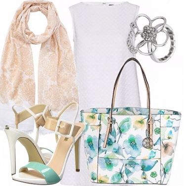 Outfit Tacchi e shopping bag
