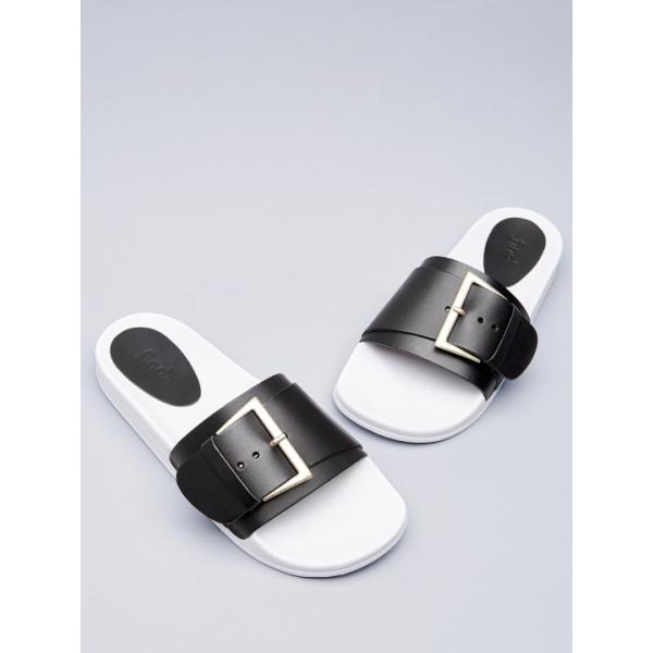 Ciabatte maxi contrasto con fibbia bianco Find bianco