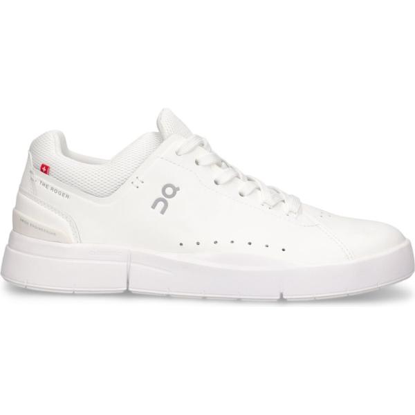 sneakers On bianco