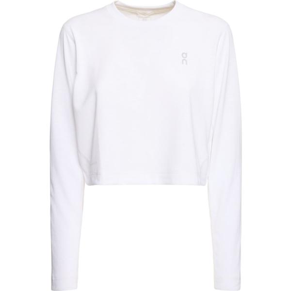 t-shirt On bianco