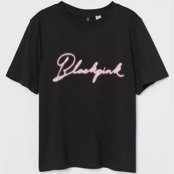 t-shirt H & M nero con stampe
