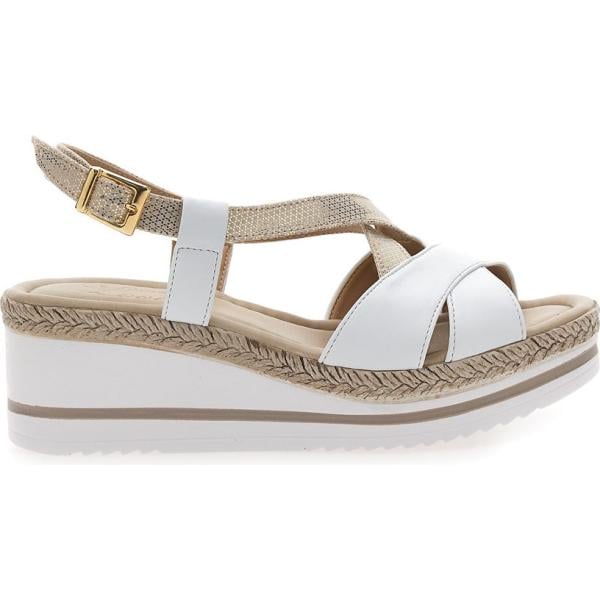 sandali in pelle Pittarello Look bianco